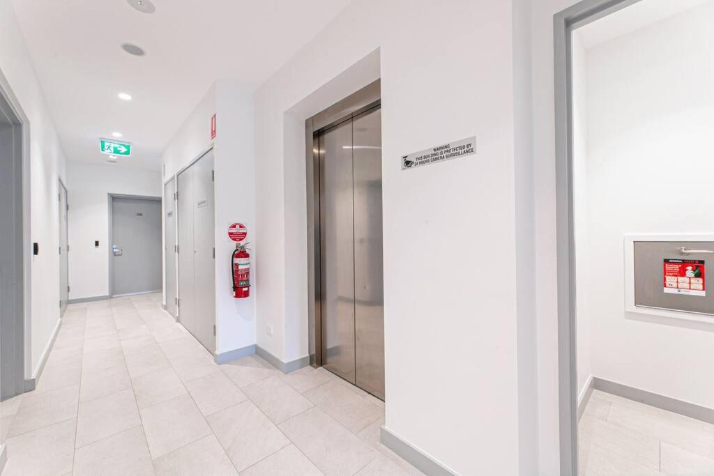 Studio For Long Term Tenants In Strathfield Cbd Sídney Exterior foto